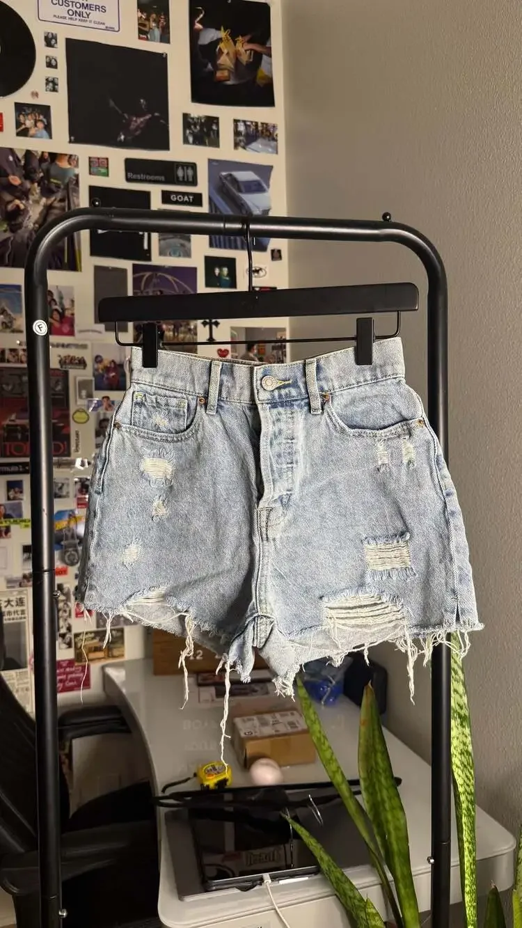 PacSun Button Fly High Rise Distressed Denim Shorts Light Wash Size XS